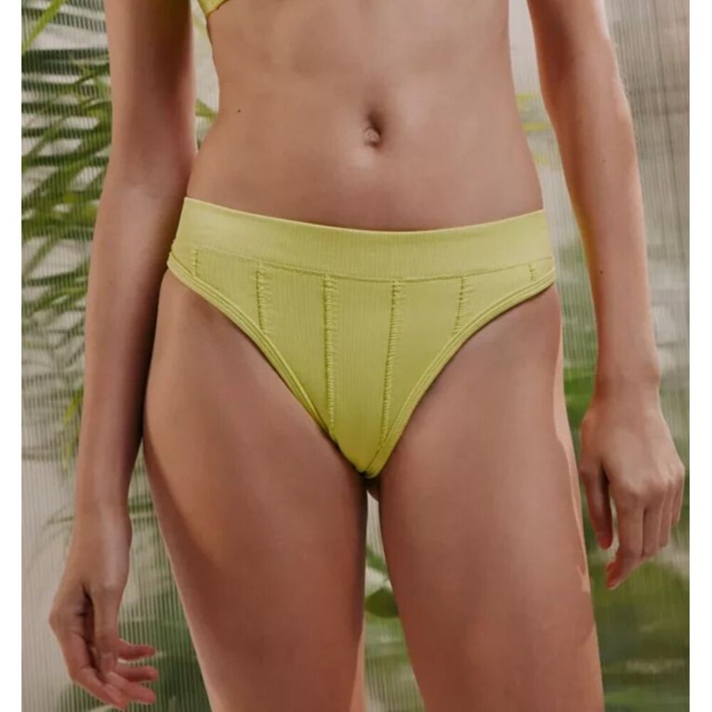 UO Out From Under Medium/Large Casanova Seamless Low-Rise Bikini Bottom NEW